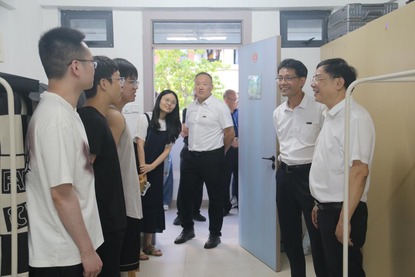 C:/Users/38611/Desktop/IMG_5484.JPGIMG_5484