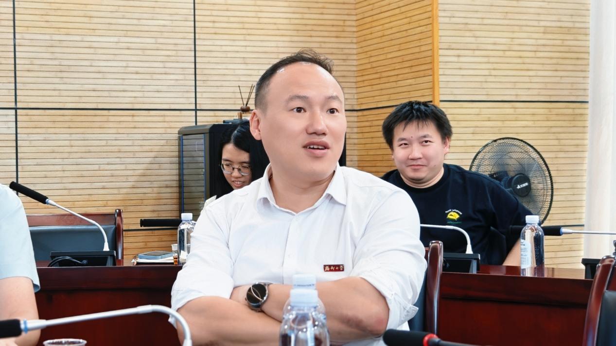 卢杰副书记发言